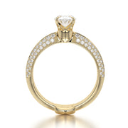 Oval 1ct + T-rind diamonds